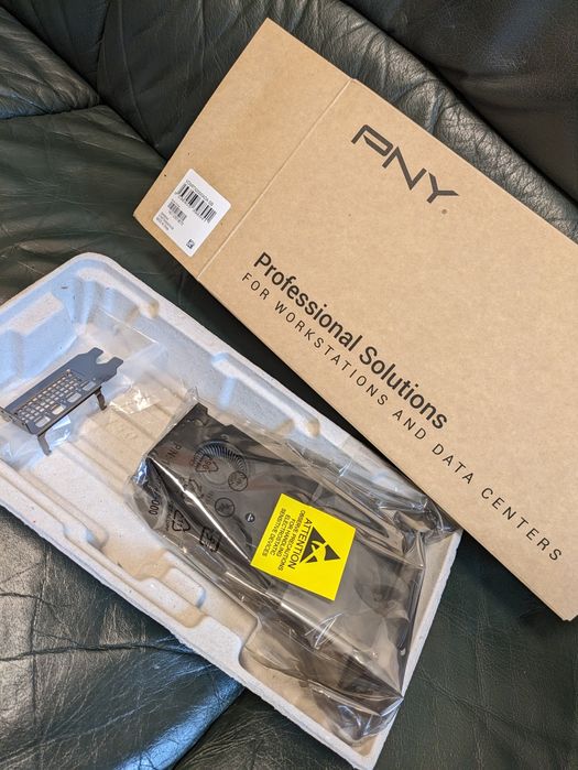 Placa video grafica profesionala PNY Nvidia RTX200 Ada 16 GB GDDR6