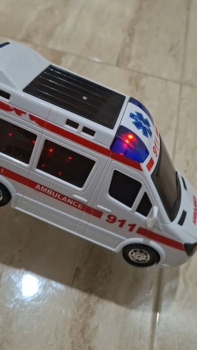 Jucărie ambulanta