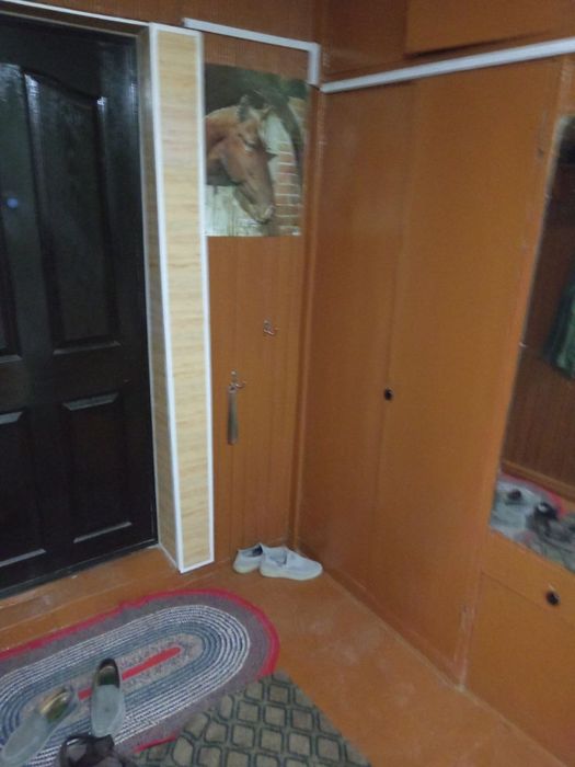 Чирчик шахар 4 м/р 3х Нархи 33.000$ Бош толов ва паспорт бн Ипотека