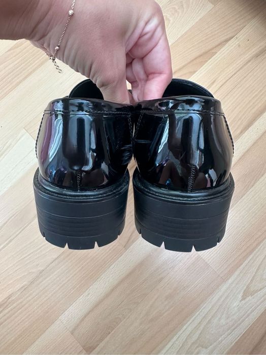 Дамски мокасини черни лачена еко кожа