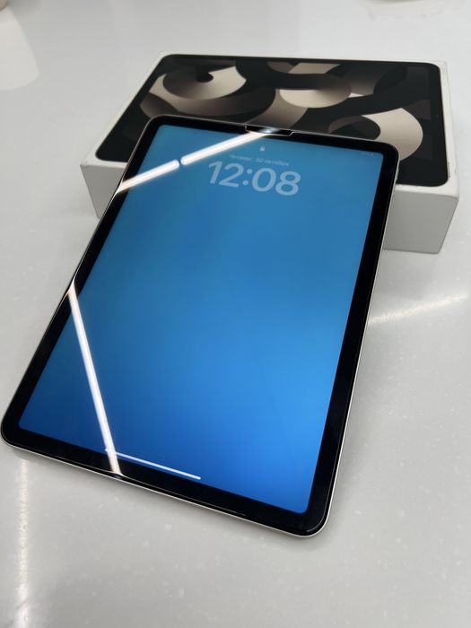Планшет Apple iPad Air 2022