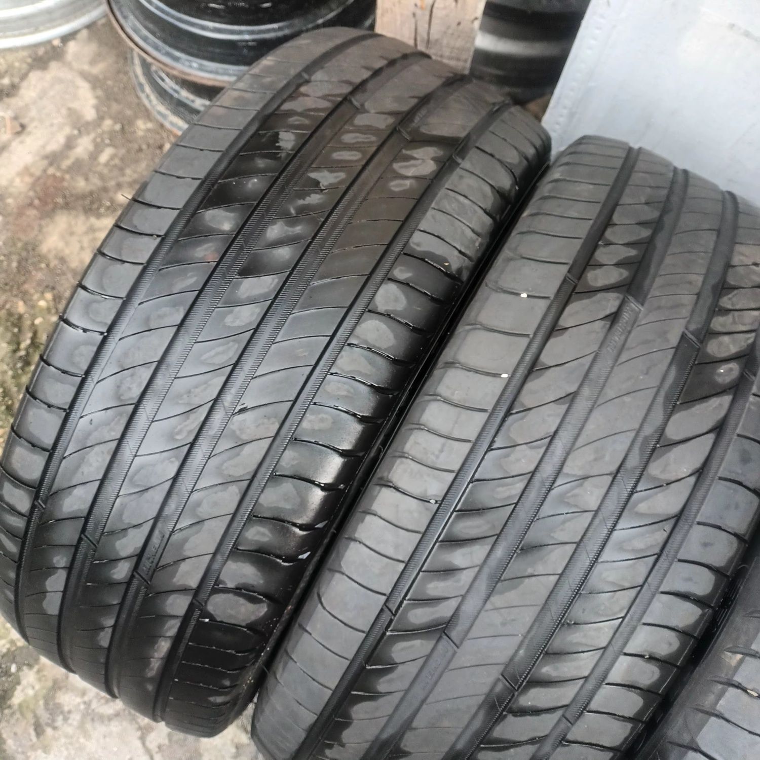 205 45 17 Michelin 2броя летни дот 2021г