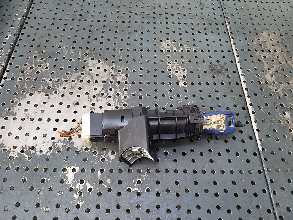 Contact auto cu cheie fiat punto 188