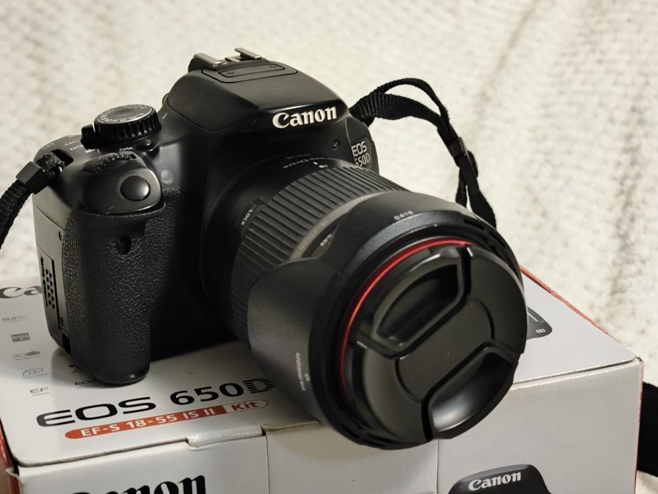 Canon 650 D DSRL + 5 obiective și accesorii
