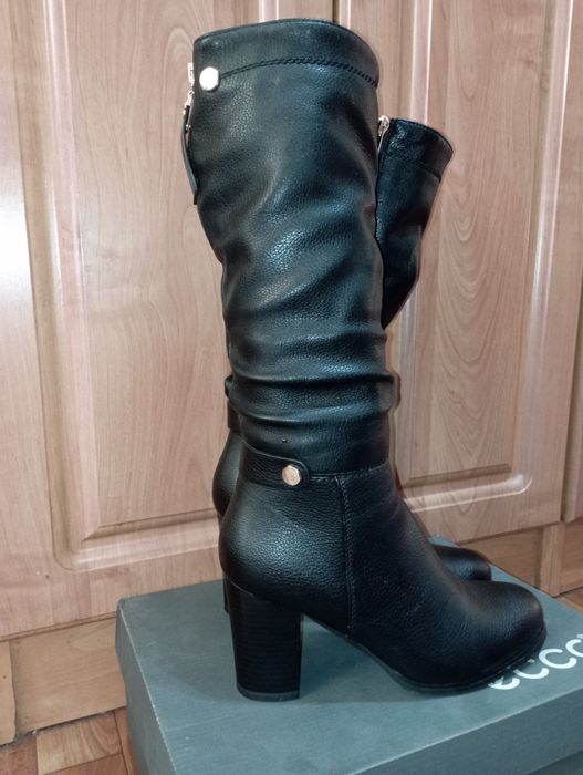 Етік сапоги зимние и босоножки