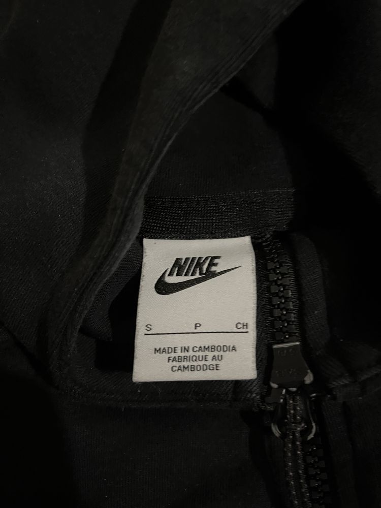 Nike tech fleece черен