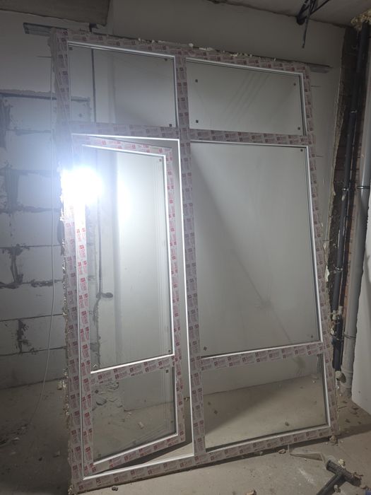 Продам пластиковое окно