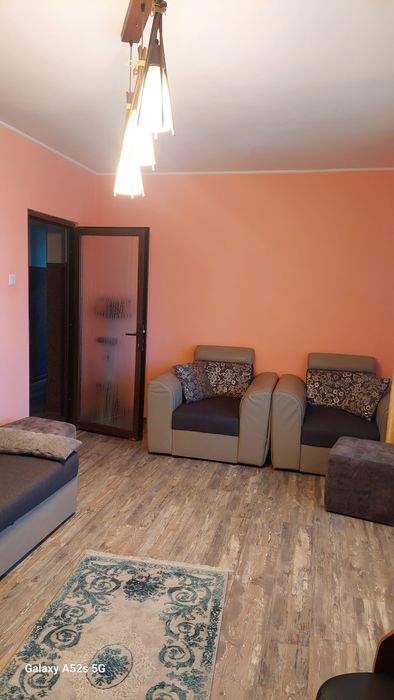 Apartament 4 camere-de vânzare - proprietar
