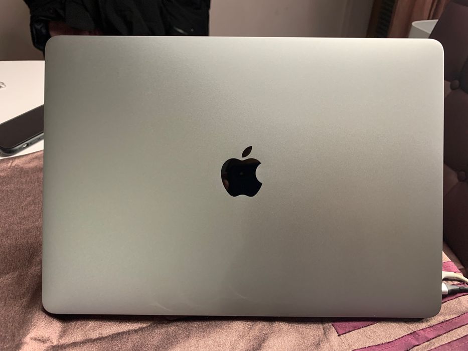 Macbook Pro 13 2017 i5 128 SSD 8 RAM