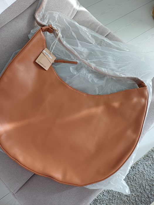 Vând geantă nouă!