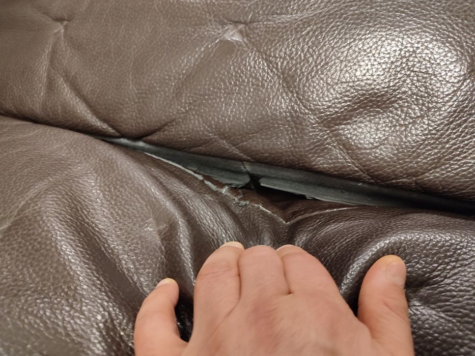 Продавам диван с релакс механизъм