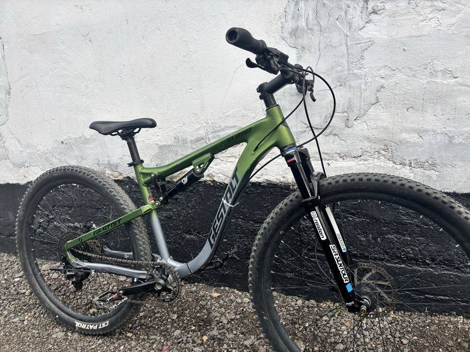 Продам GESTALT д990 двух подвес