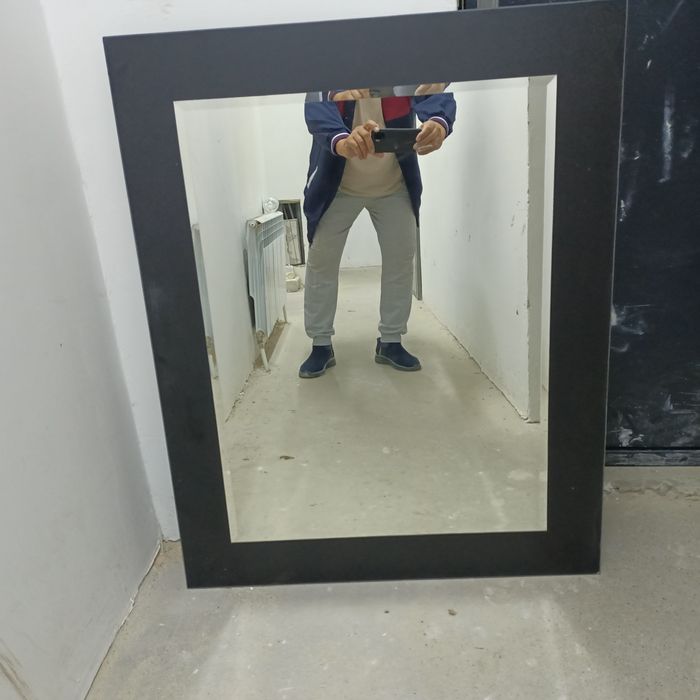 Продам зеркало настенное