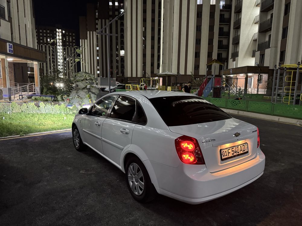 Gentra avtomat 2018 kraska toza 75000 km yurgan.