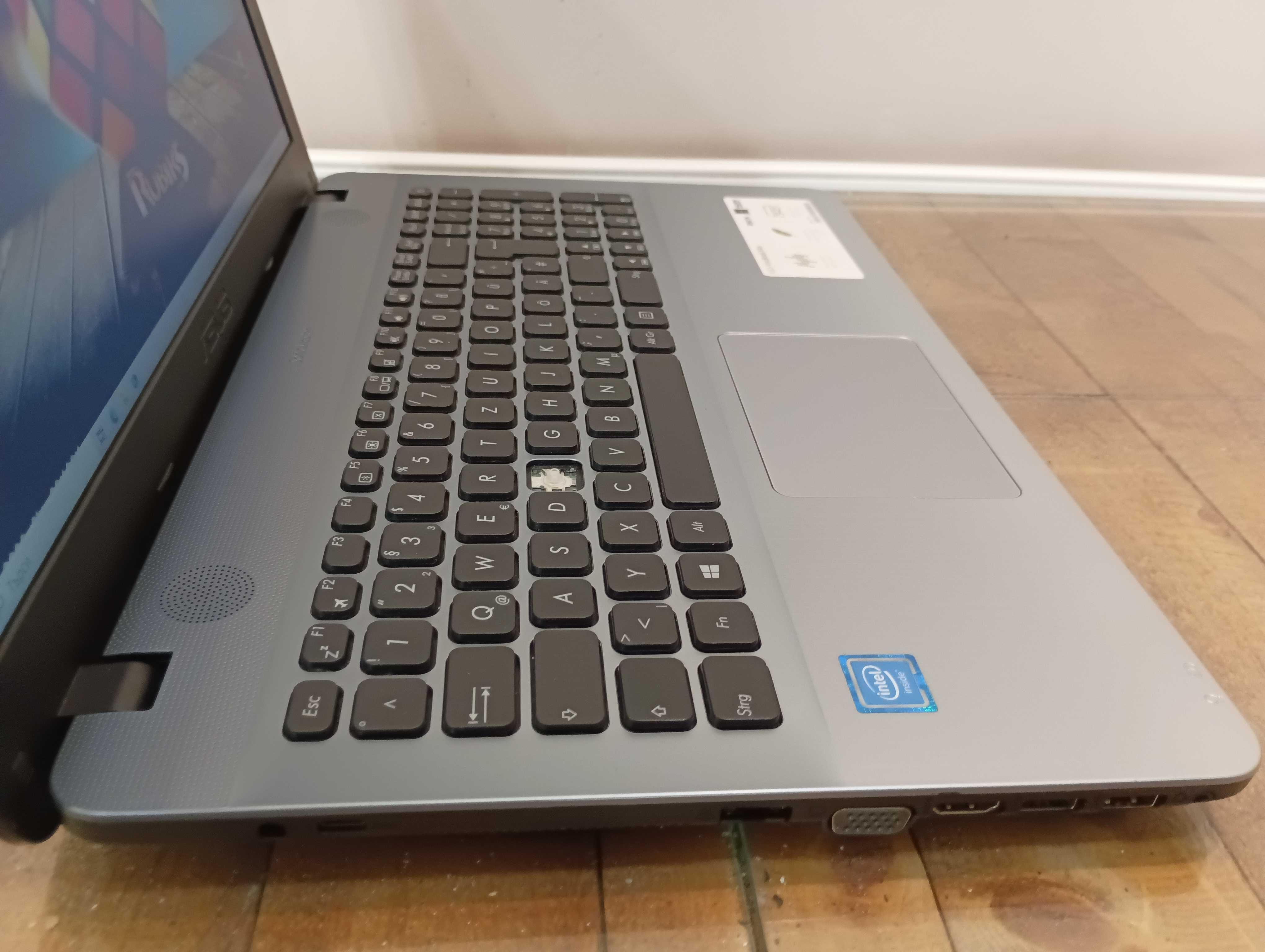 Лаптоп Asus VivoBook Max R541N