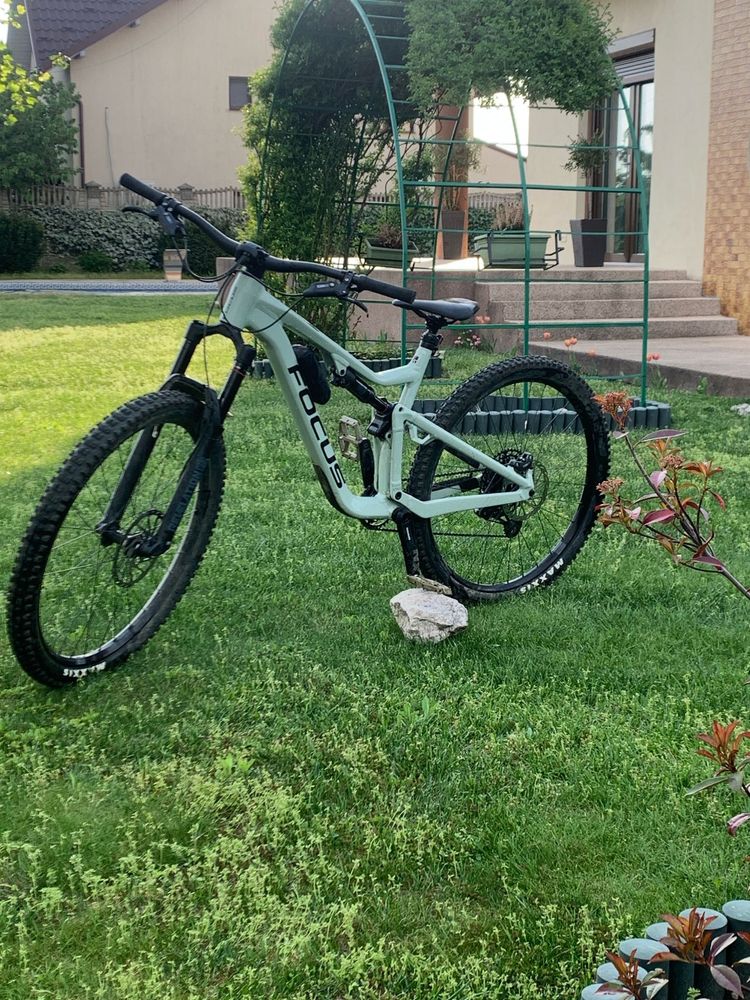 Focus Jam 6.8 nine 29” 2024 GARANTIE si factura , Schimb