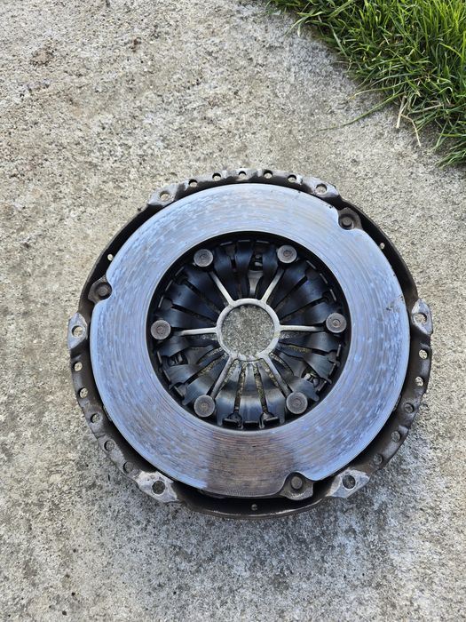 Ambreaj opel astra h 1.9 101 cp