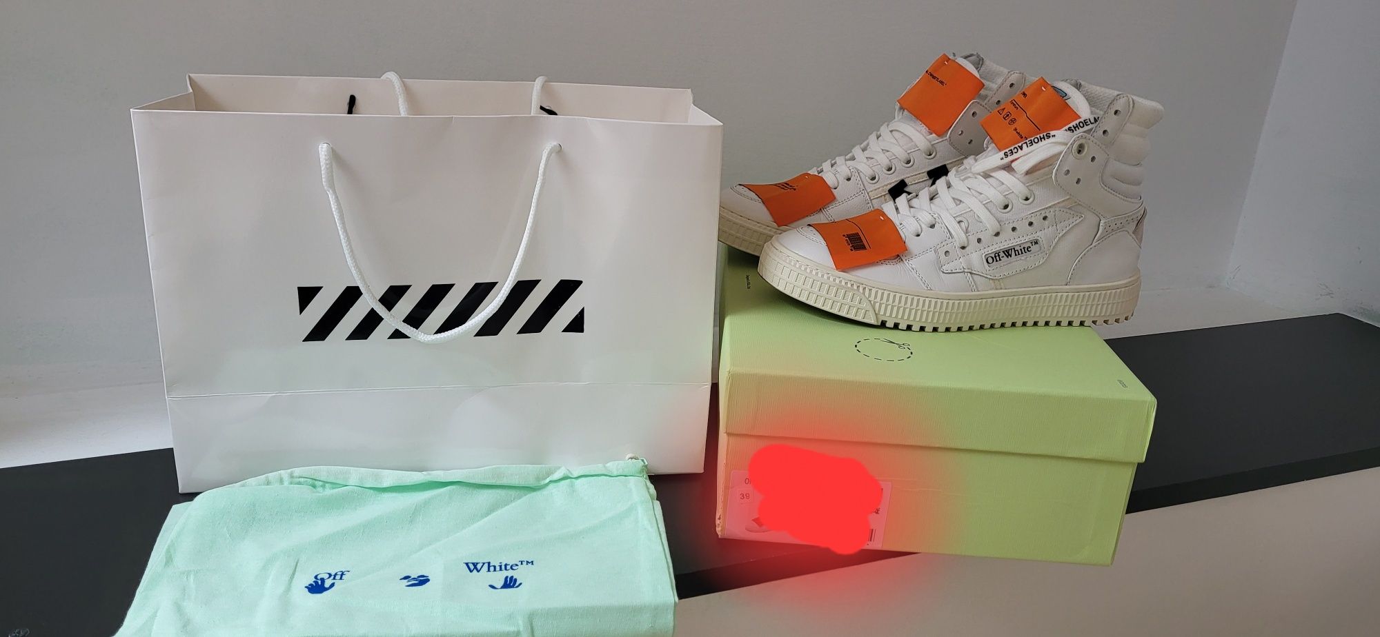 Vând Off White Court 3.0