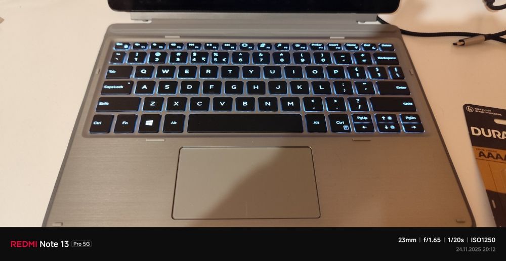 Tabletă cu tastatura și stylus Dell Latitude 7200