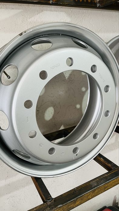 Грузовые диски 22.5Х8.25