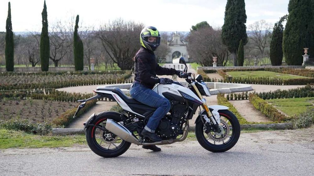MYMOTO Vinde:Motocicleta Morbidelli 502, noua, garantie, cat A2, A