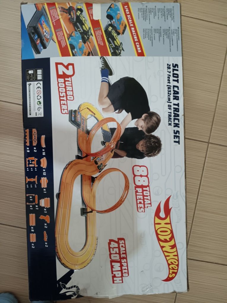 Circuit mașinuțe electrice Hotwheels
