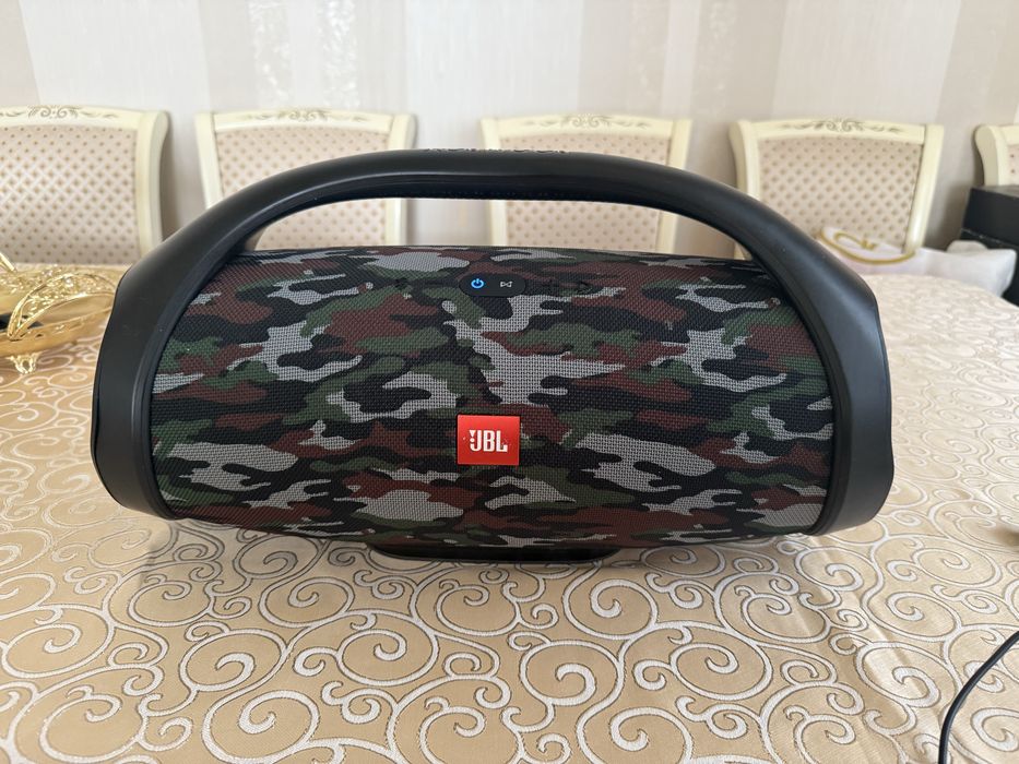 Продается Оригинал JBL Boombox Squad , цвет камуфляж.
