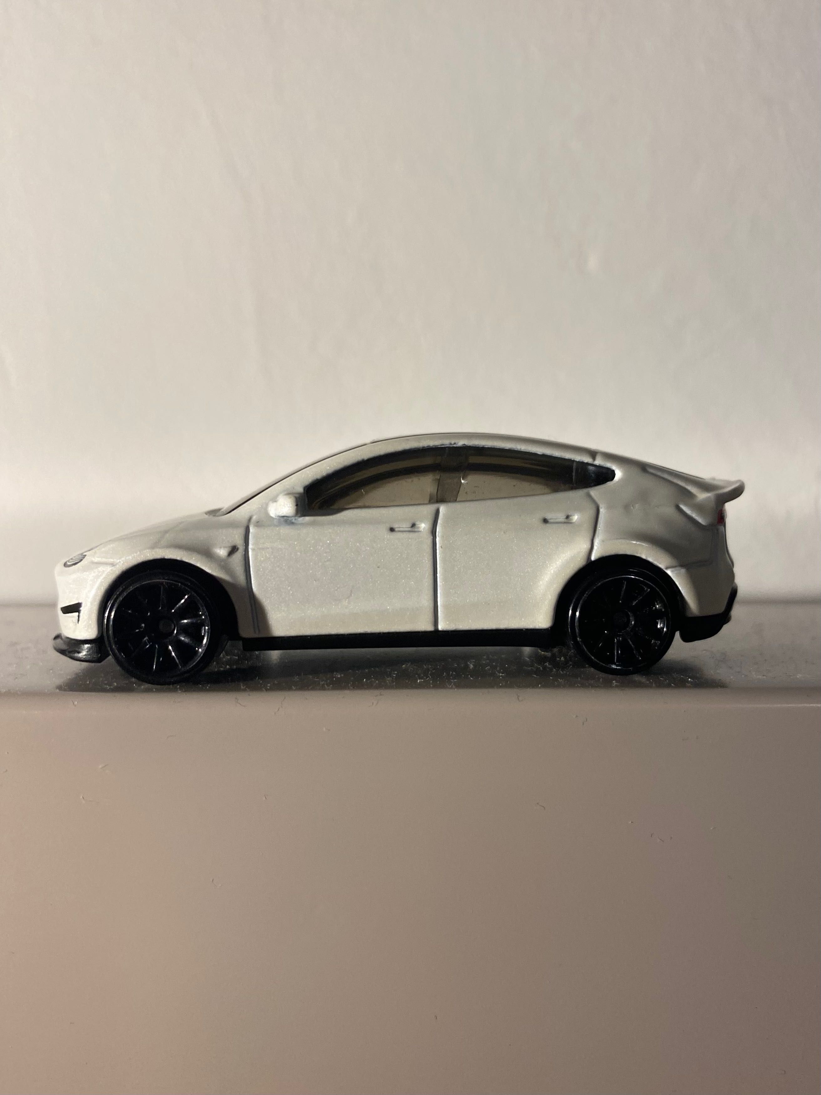 Hot wheels Tesla Model Y