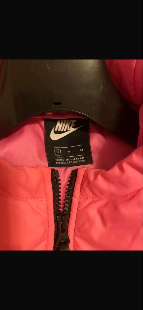 Geaca Nike roz noua
