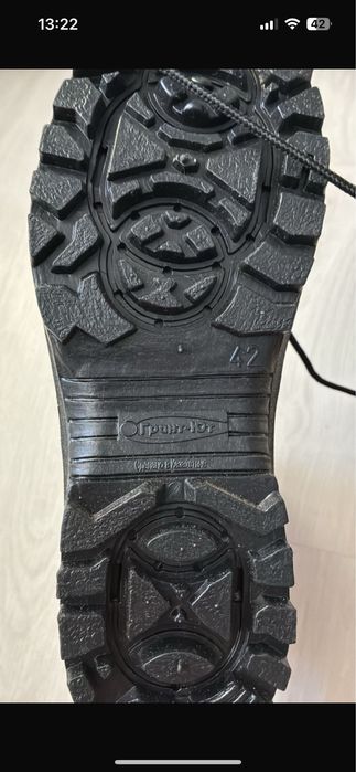 Продам берцы зима
