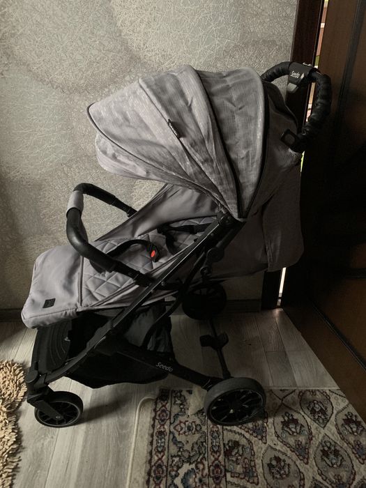 Продам детскую коляску чемодан Seedo