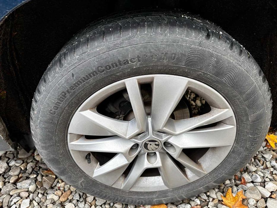 Anvelope auto vara Continental 225 55 R17 Y