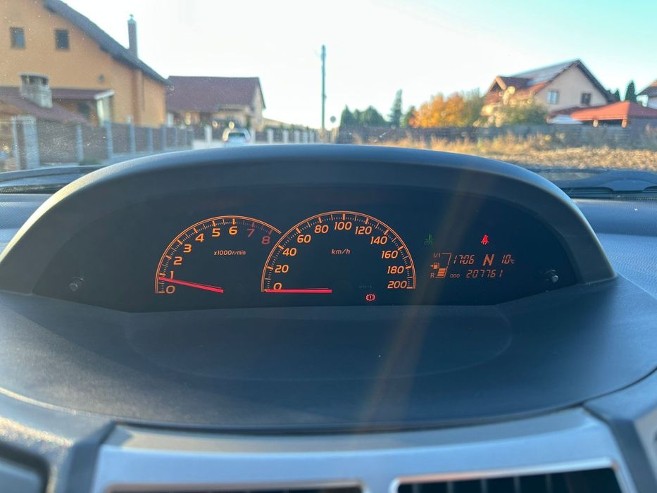 Toyota Yaris automata 1.3 benzina