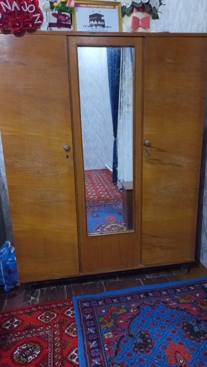 Уй жихозлари сотилади