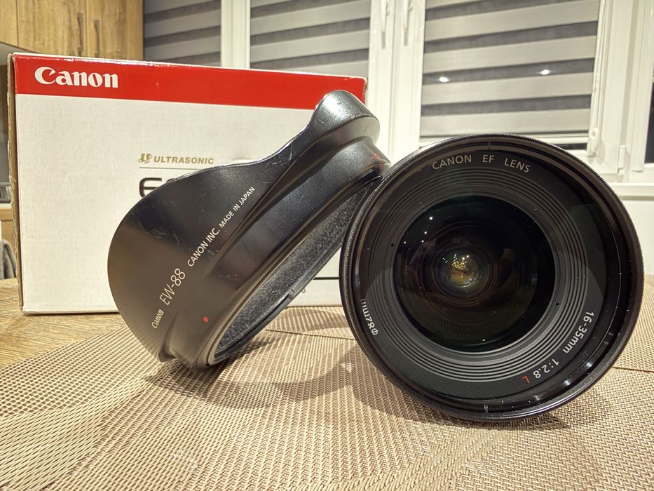 Обектив Canon EF 16-35mm f/2.8L USM II