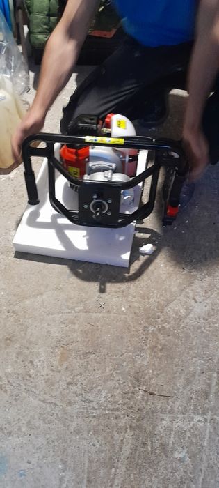 Motoburghiu cu 3 burghie