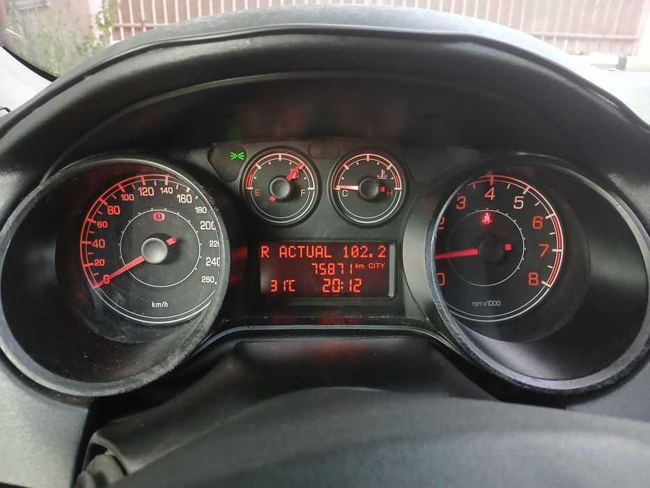 Fiat Bravo 2 – 2009 – 1.4 Benzină – 75800 km. Mașină de familie