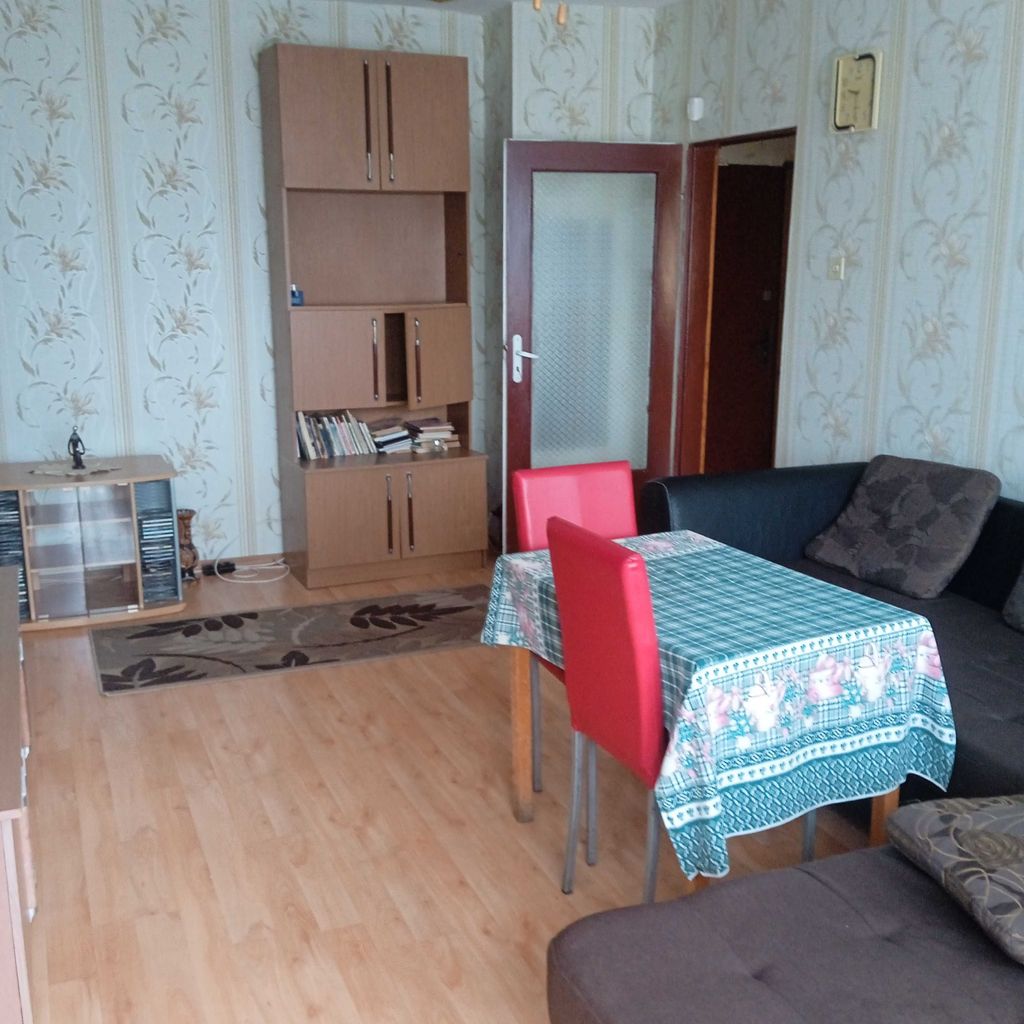 Продава се Тристаен апартамент в Перник, Байкушева махала - 72 кв.м за 1056 €/кв.м - Снимка #4