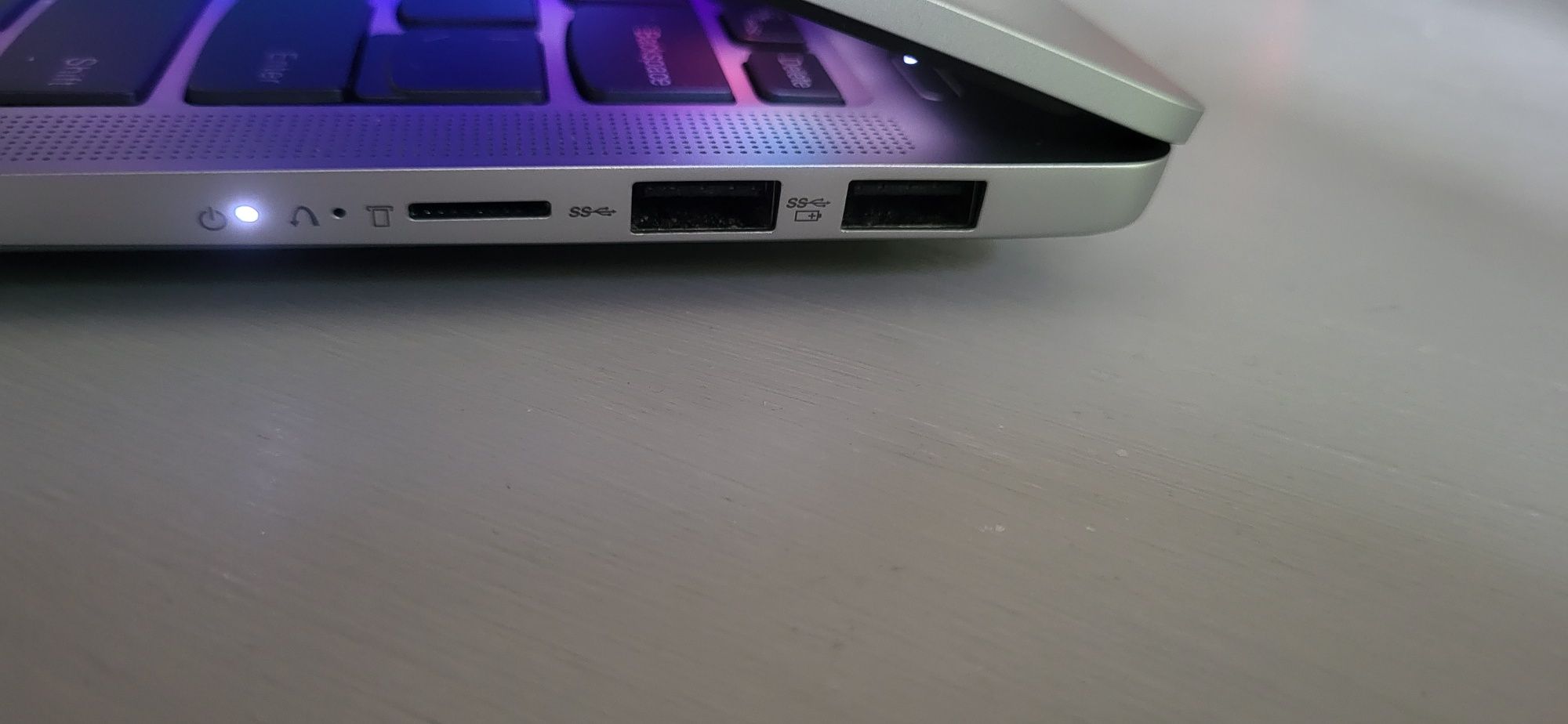 Lenovo idea pad 5 oled cu suita adobe și win11pro