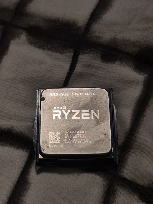 AMD Ryzen 5 3400g PRO / Процесор
