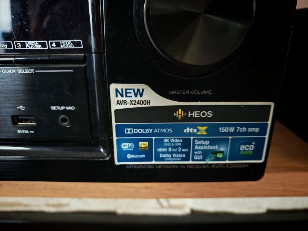 Продавам Denon 2400h