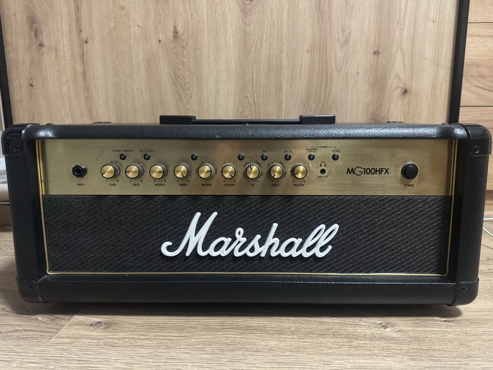 Усилвател за китара Marshall и BEHRINGER