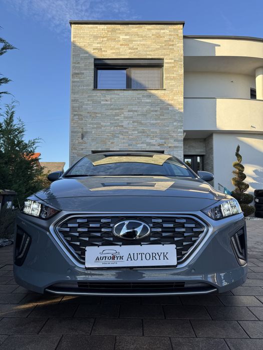 Hyundai Ioniq Premium  /  1.6 Plug in Hybrid  /  50.000km