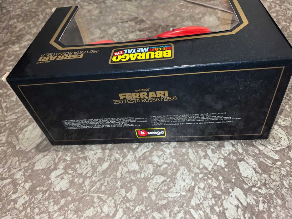 Ferrari 250 Testa Rossa (1957) Bburago 1/18