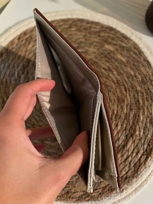 Кафяво портмоне Guess