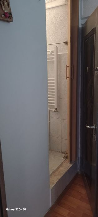 Închiriez garsonieră complet mobilată și utilată.