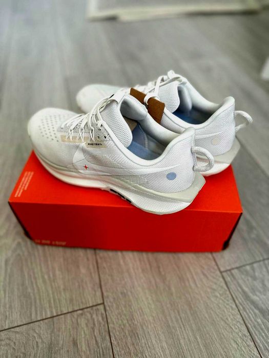 Adidasi Nike Pegasus trail 5