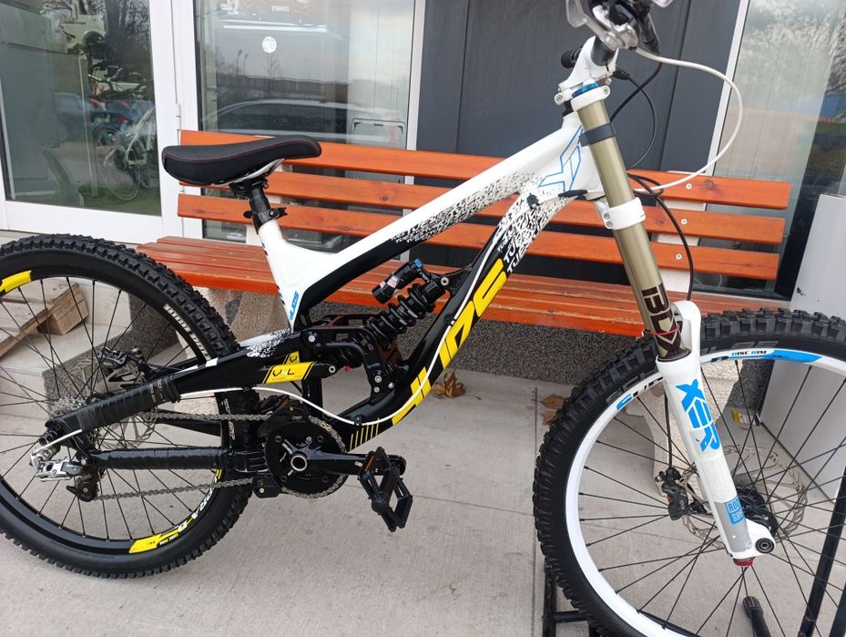 Планински велосипед Мекица YT SANF  26/S