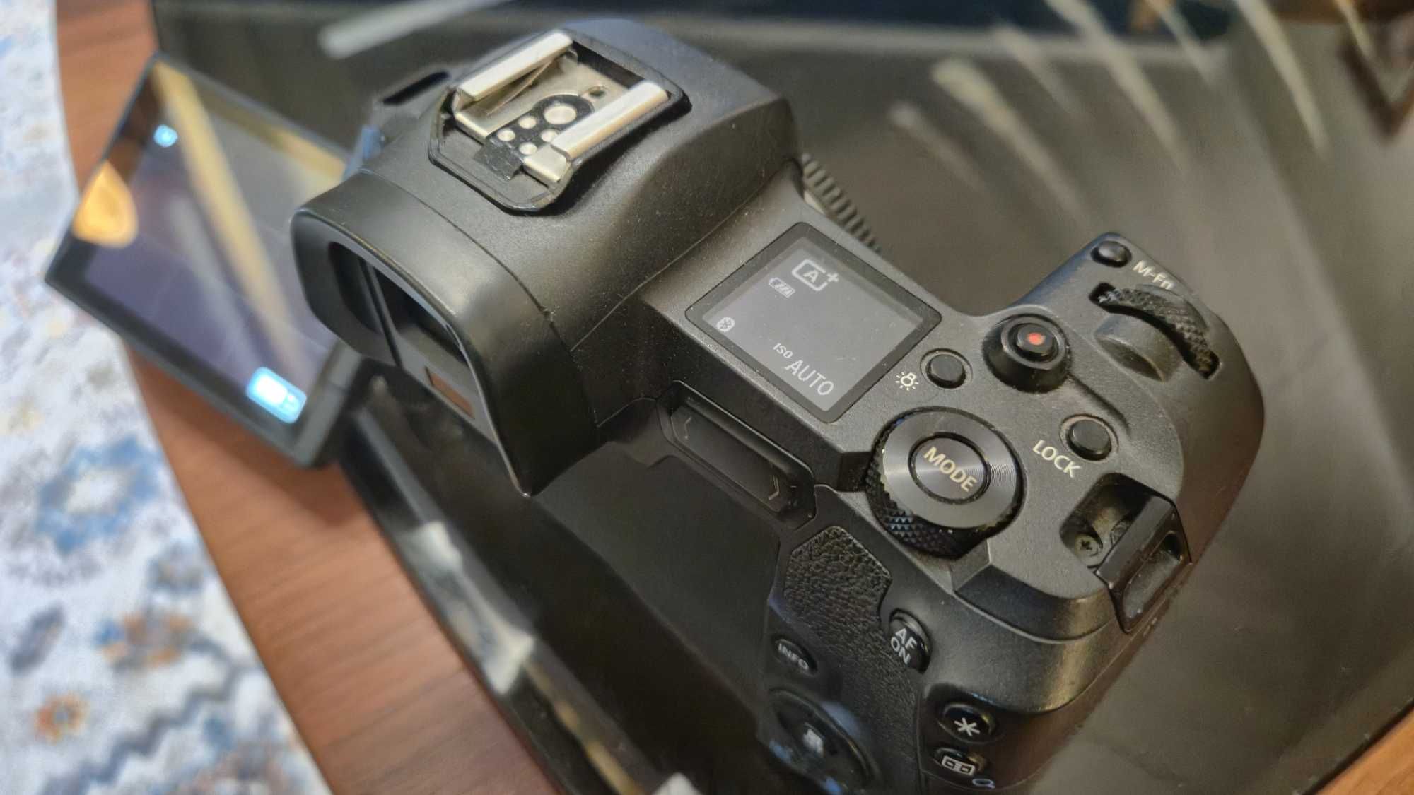 Безогледален фотоапарат Canon EOS R