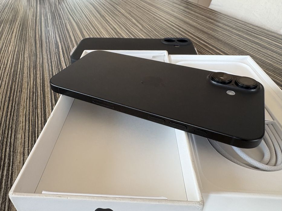 iPhone 16 Plus - 100% батерия, в гаранция